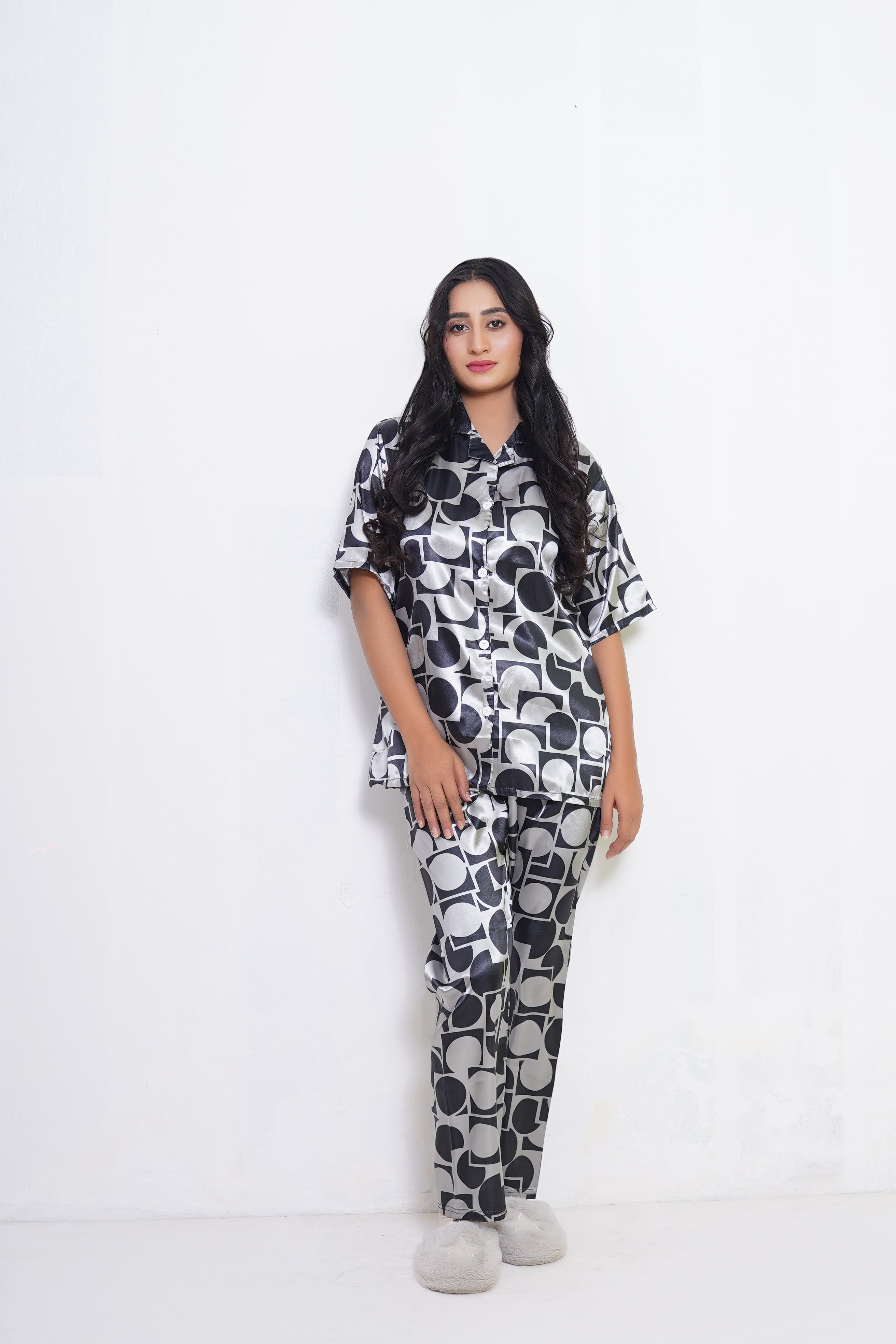 Body Girl Stylish 2-Piece Half Sleeves Set – Black & White Design