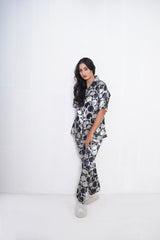 Body Girl Stylish 2-Piece Half Sleeves Set – Black & White Design